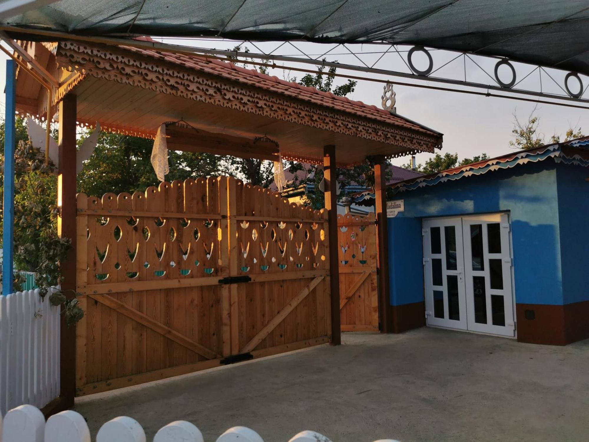 La Madalina Acomodação com café da manhã Selemet Exterior foto