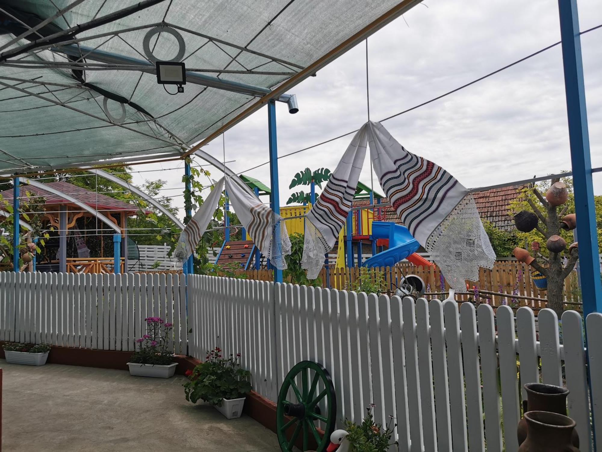 La Madalina Acomodação com café da manhã Selemet Exterior foto
