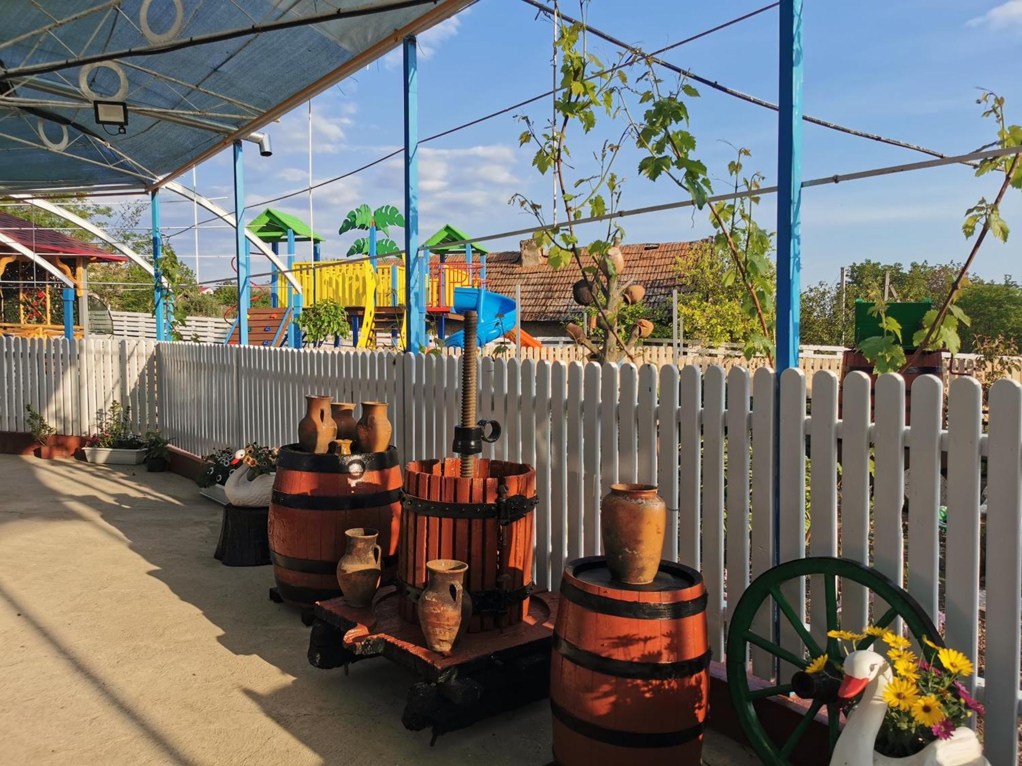 La Madalina Acomodação com café da manhã Selemet Exterior foto