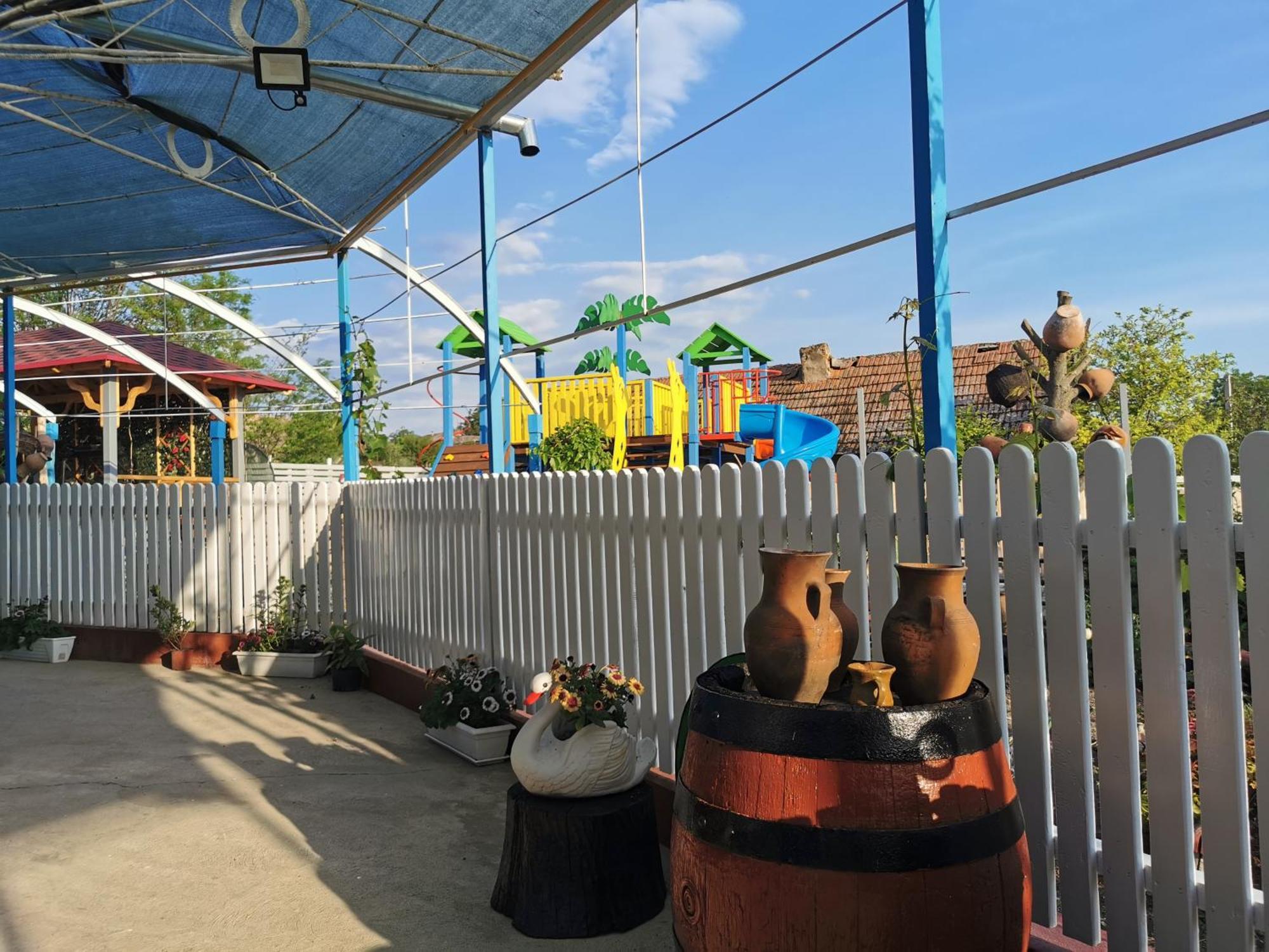 La Madalina Acomodação com café da manhã Selemet Exterior foto