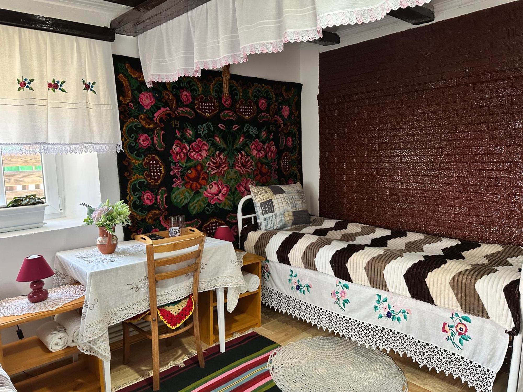 La Madalina Acomodação com café da manhã Selemet Exterior foto